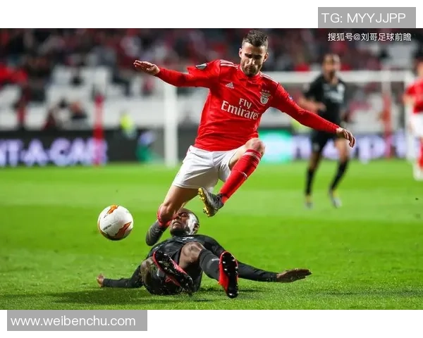 本菲卡逆袭巴萨6-2绝杀瞬间全场沸腾战术解析与精彩回顾