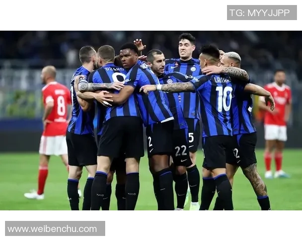 国米逆袭本菲卡3-0晋级世界杯争议判罚引发全场热议