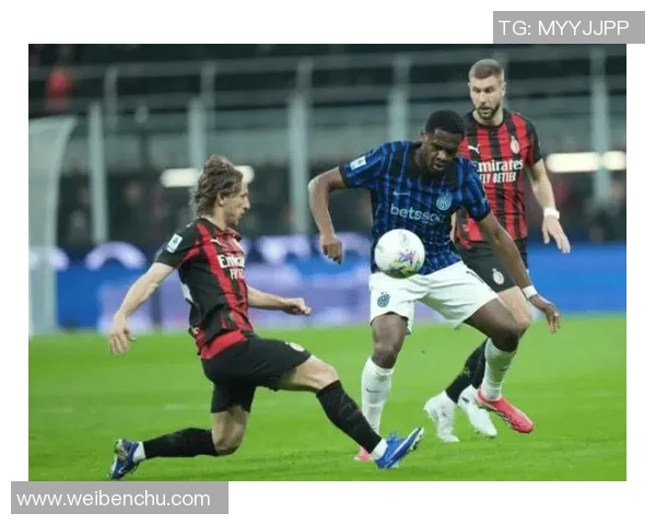 足总杯精彩对决AC米兰大胜国米红牌事件引发全场热议与转会传闻 足总杯精彩对决AC米兰大胜国米红牌事件引发全场热议与转会传闻