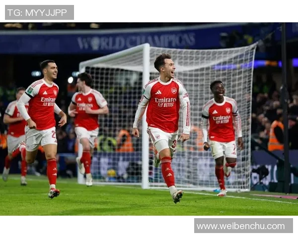 足总杯激战阿森纳与里昂战成平局精彩瞬间引发全场热烈反响 足总杯激战阿森纳与里昂战成平局精彩瞬间引发全场热烈反响